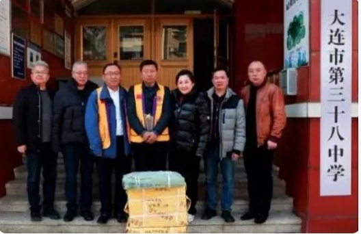 	爱心助学八载 狮友情暖校园